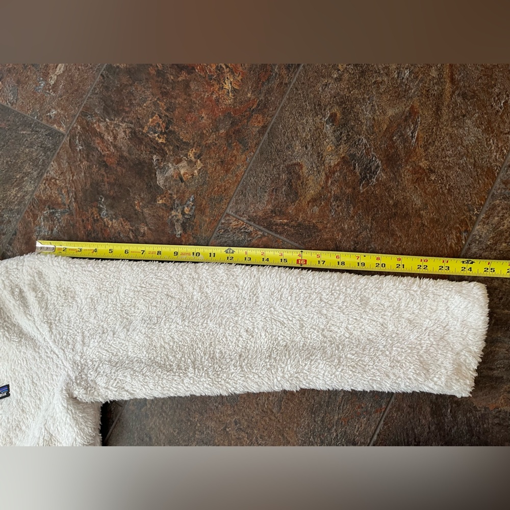 Women’s Patagonia Los Gatos birch white deep pile fluffy full zip jacket. Medium - Picture 14 of 16